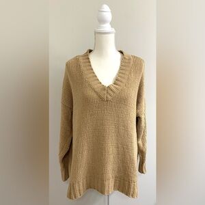 Aerie Womens XS Tan Oversized Long Sleeve V-Neck Sweater Boho-chic Cabincore